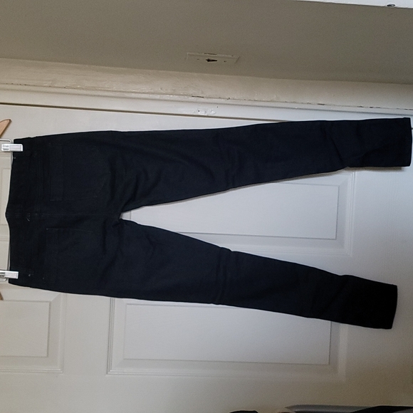 Tommy jeggins - Picture 2 of 5